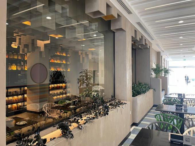 High Residency. Well Furnished & Spacious Apartment Маскат Екстериор снимка
